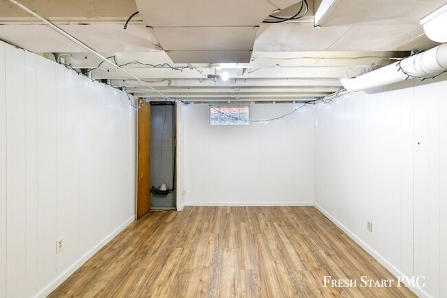 Building Photo - Updated 3 Bedroom Home
