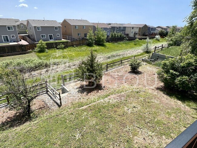 Building Photo - 3739 Range Dr
