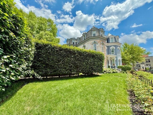 Building Photo - 1903 3rd St NW