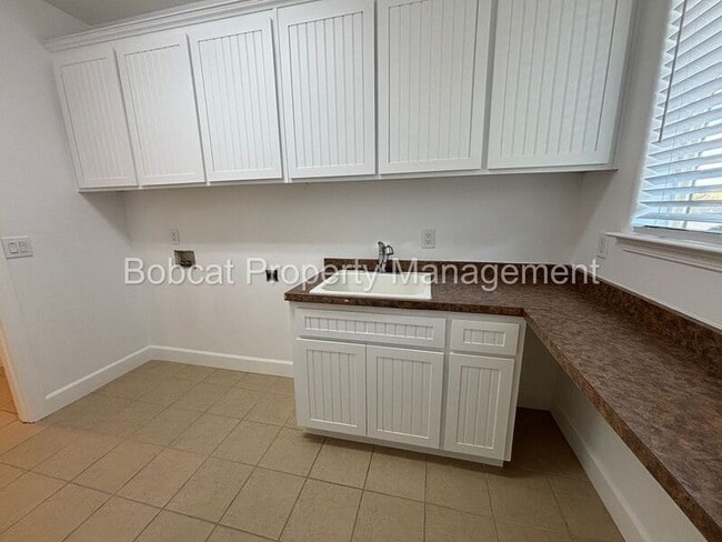 Building Photo - 2437 Genoa Meadows Cir