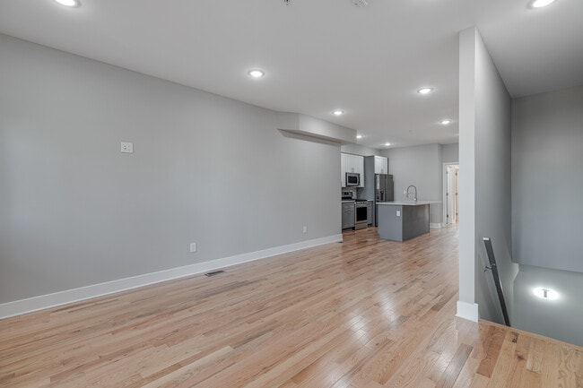 Building Photo - 2115 Master