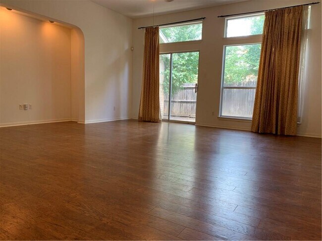 Building Photo - 5836 Lomita Verde Cir