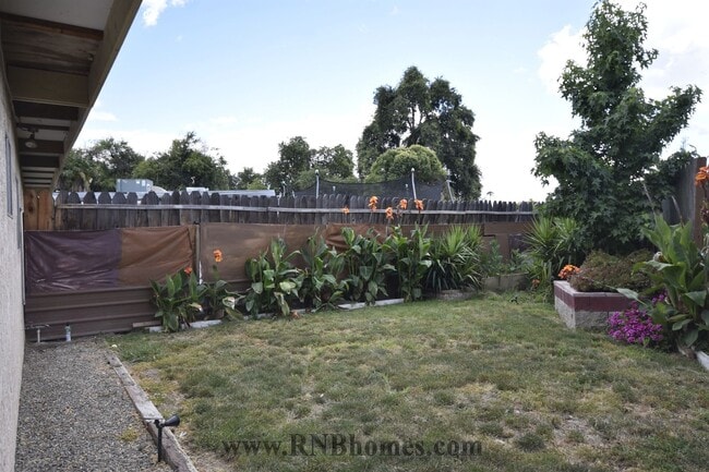 Building Photo - 7230 Castilian Ct