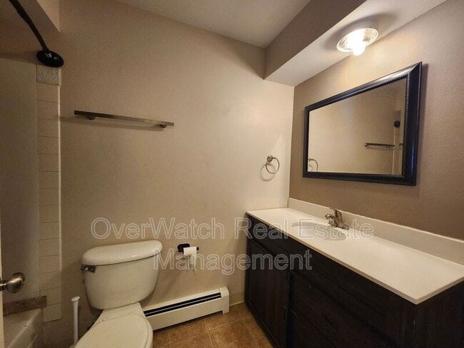 Building Photo - 6329 E 32nd Ave