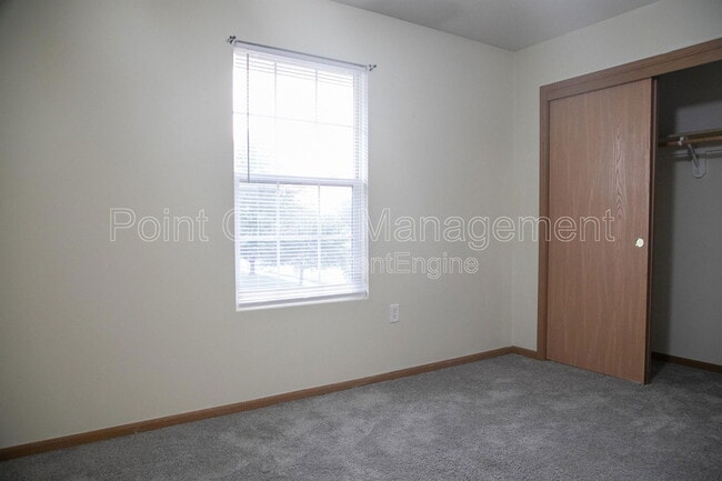 Building Photo - 1005 Ave K Ave