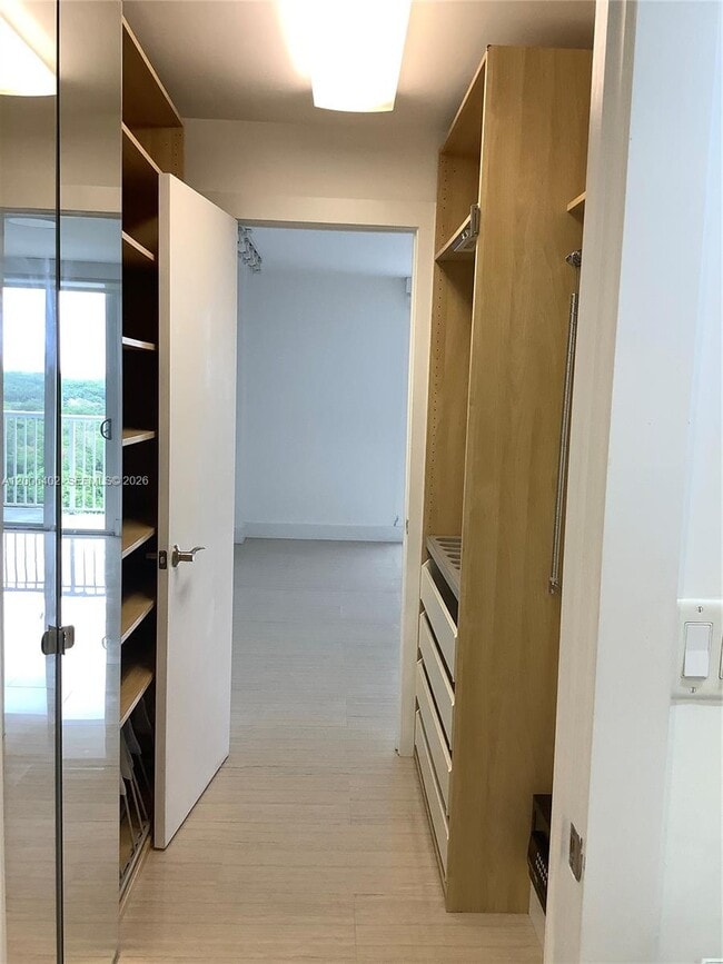 Building Photo - 150 SE 25th Rd