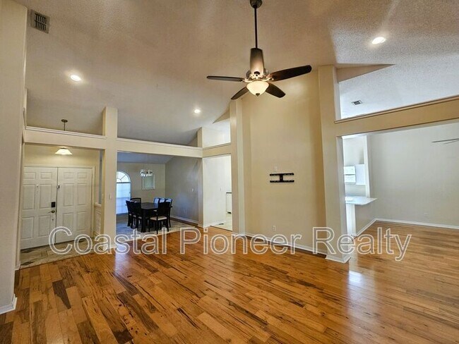 Building Photo - 14504 Brambie Ct