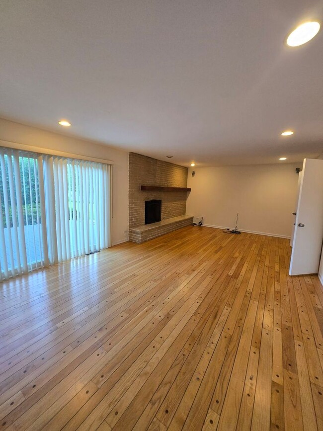 Building Photo - 2175 Kipling Ln