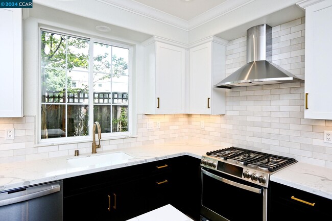 Building Photo - 1079 River Rock Lane