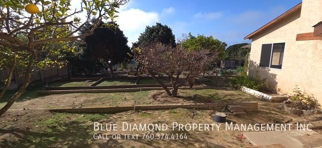 Building Photo - 415 S Rios Ave