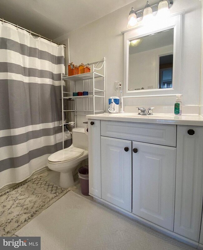 Building Photo - 6301 Stevenson Ave