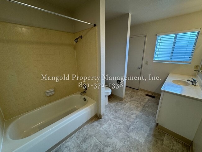 Building Photo - Remodeled 4BR Home with Bonus Room, Fireplace, Yard & 2-Car Garage