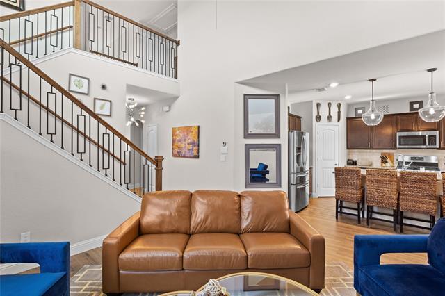 Building Photo - 1420 Alamandine Ave