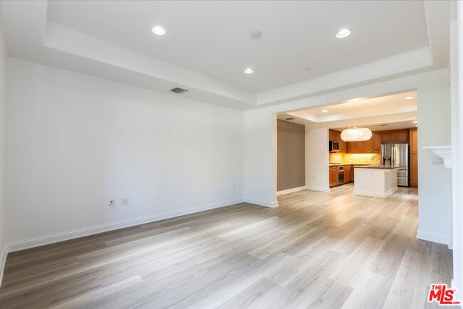 Building Photo - 12975 Agustin Pl
