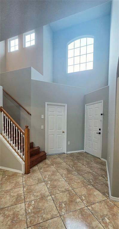 Building Photo - 1729 Mandavilla Dr