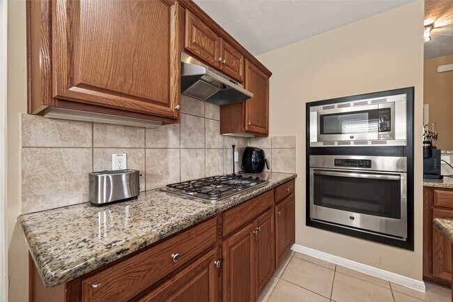 Building Photo - 6518 Palo Duro Dr