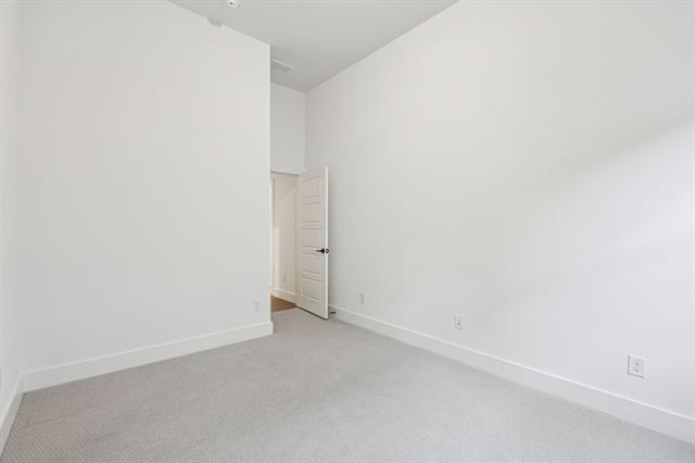 Building Photo - 1415 Woodpecker Ln