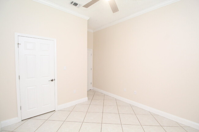 Building Photo - Spacious 3BR/3BA Holley by the Sea Home wi...