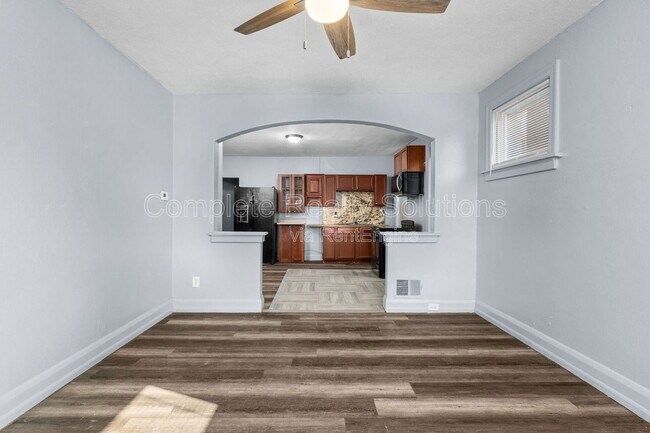 Building Photo - 3530 Oregon Ave