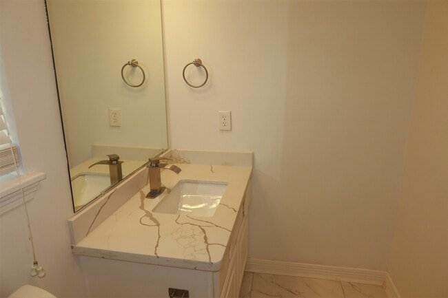 Building Photo - 12211 Summerland Ridge Ln