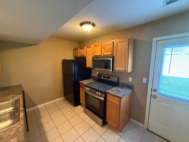 Building Photo - 3922 Snowy Owl Dr