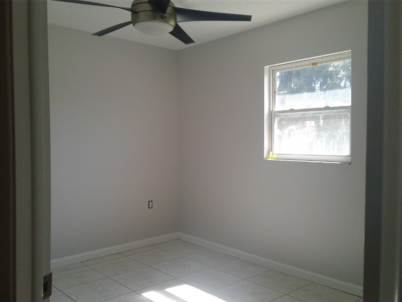 Building Photo - 906 Richwood Ln