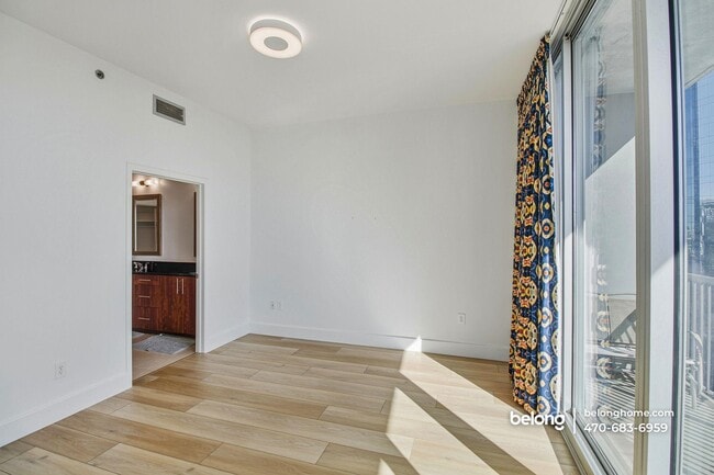 Building Photo - 1080 Peachtree St NE