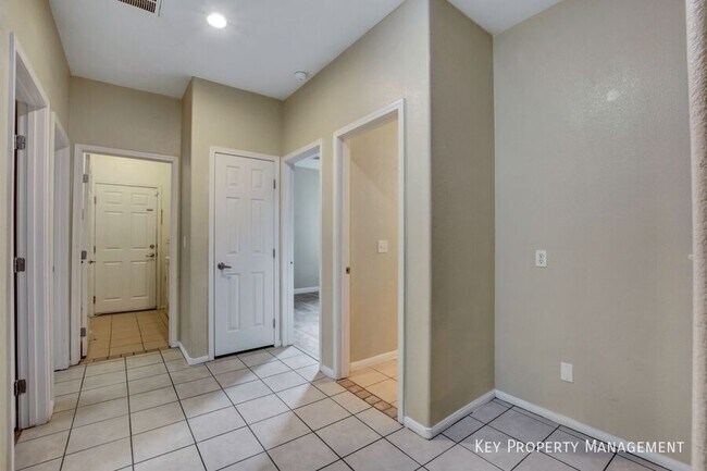 Building Photo - 2294 Tedesca Dr