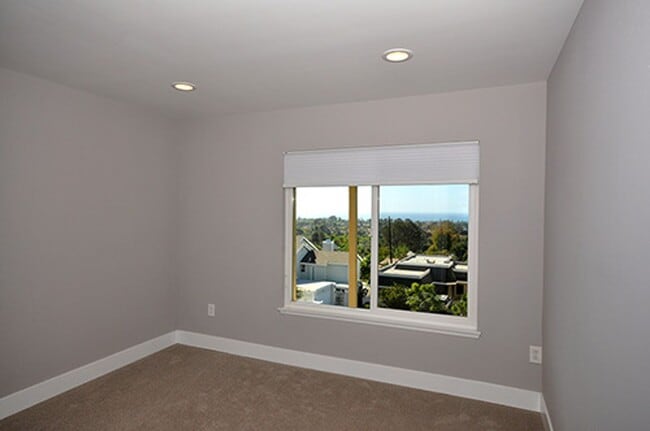Building Photo - Stunning 180 Degree View of the Pacific! 3BR/3BA Home in Skyloft Community!!