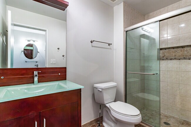 Building Photo - 416 Swallow Ln