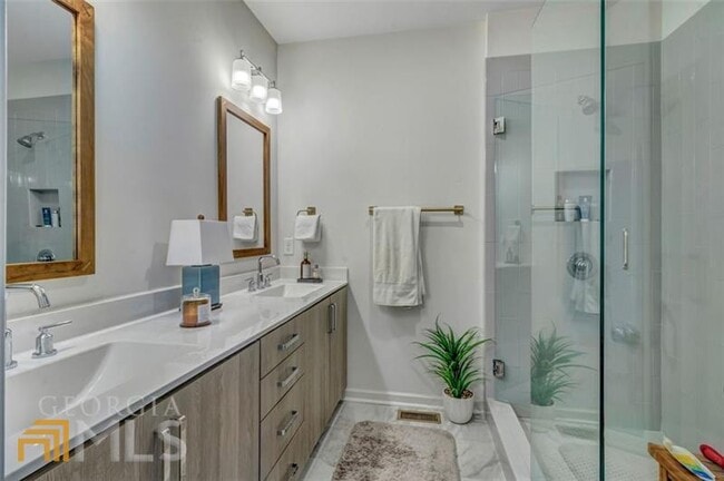 Building Photo - 2028 Bixby Byway Dr SE