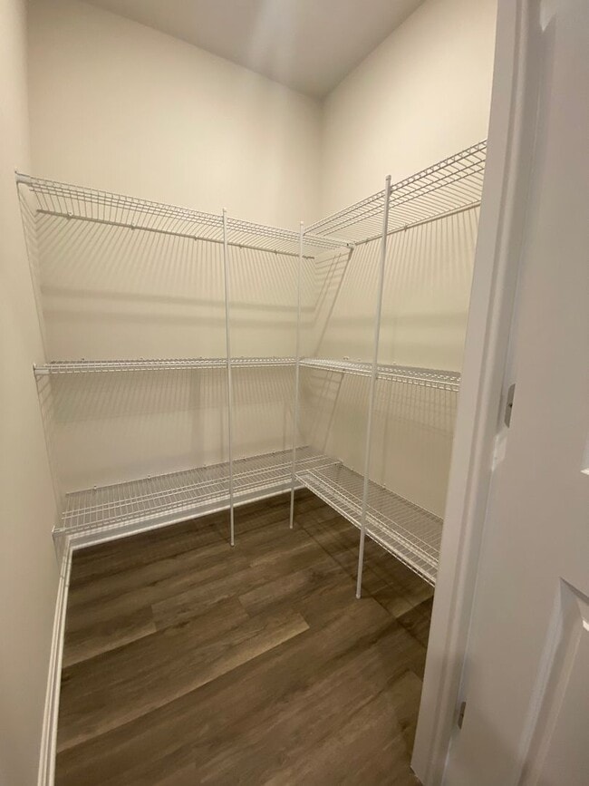 Building Photo - Beautiful Nearly-New 4 Bedroom, 2.5 Bath Home in Ridgley’s Reserve!