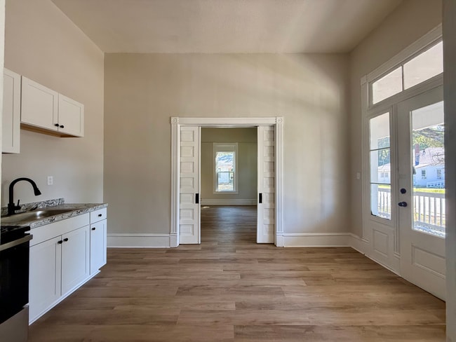 Building Photo - Charming Historic Cottage | 1 Bed · 1 Bath | Enfield, NC