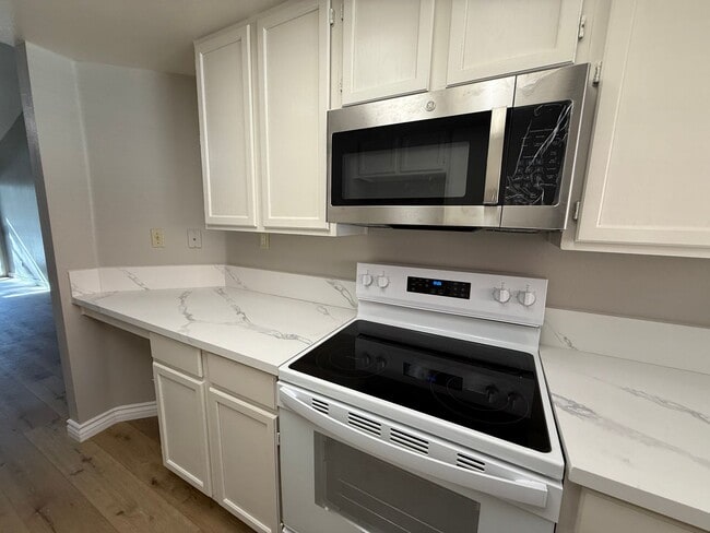 Building Photo - Jess Ranch- Brookhollow Condo, 55+ Communi...