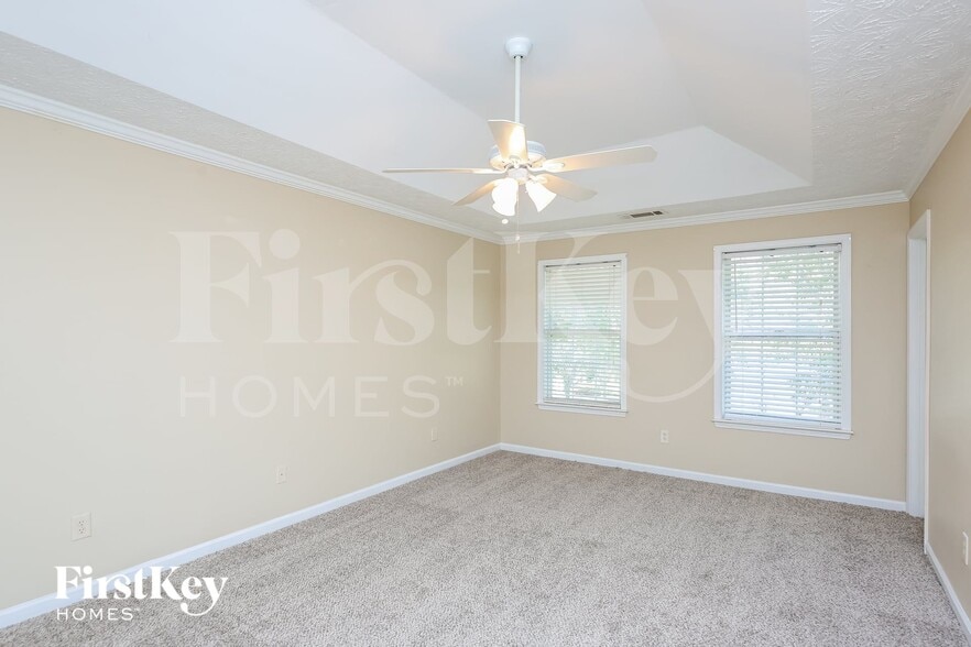 Building Photo - 3710 Wake Robin Way