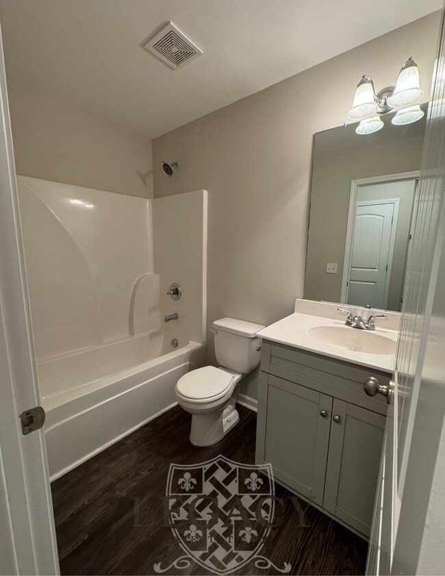 Building Photo - 748 Pippin Dr