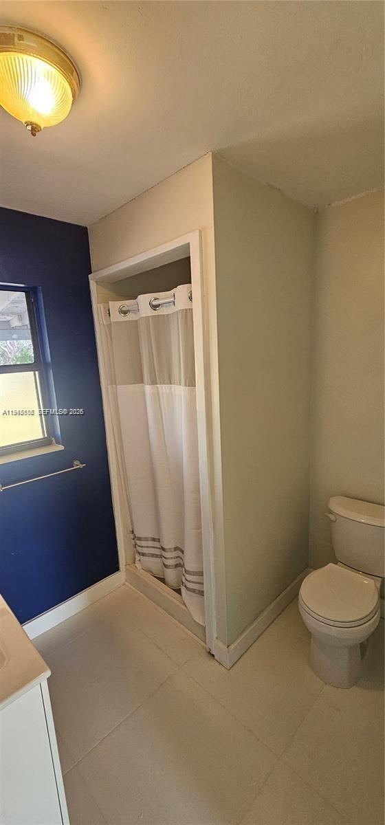 Building Photo - 6502 Kenwood Rd