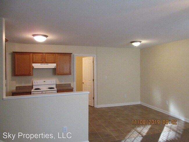 Building Photo - 1755 Galbraith Rd