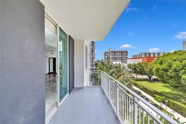 Building Photo - 2275 Biscayne Blvd Blvd