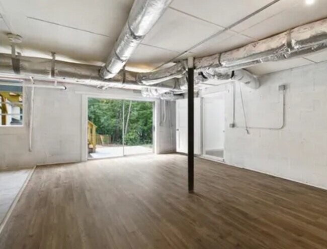 Building Photo - 2260 Pilgrim Mill Rd