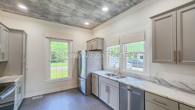 Building Photo - 331 Smith Cir