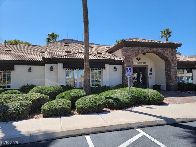 Building Photo - 231 W Horizon Ridge Pkwy