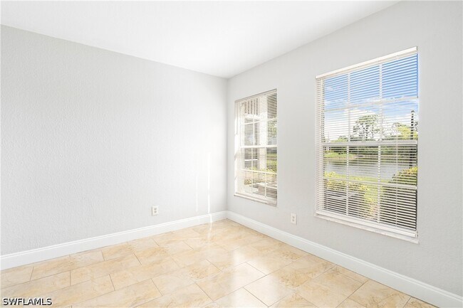 Building Photo - 116 Santa Clara Dr