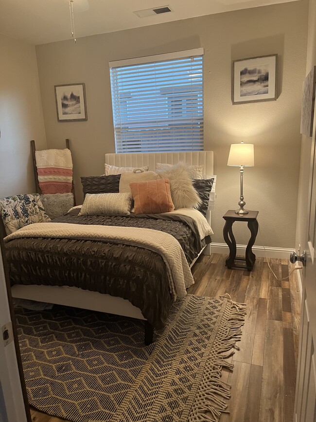 Building Photo - 1205 Colorado Dr