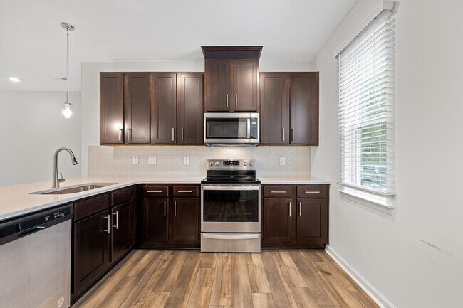 Building Photo - 3063 Spline Cir