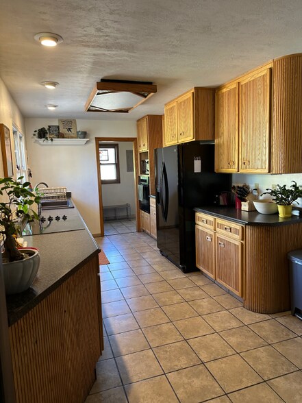 Building Photo - 4311 N Harrison Ave