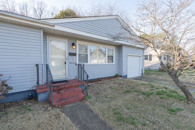 Building Photo - MOVE IN READY 4-bedroom Ranch home nestled in the Heart of Norfolk!