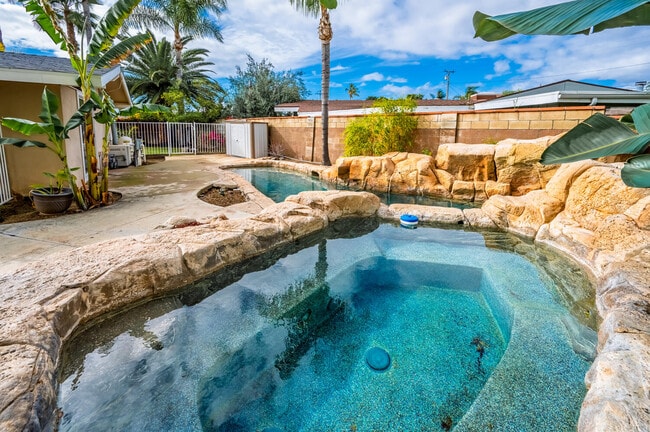 Building Photo - 14722 Candeda Pl