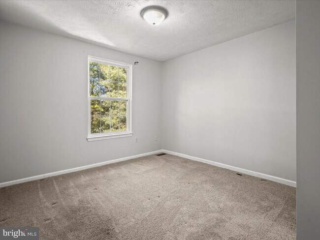 Building Photo - 760 Clifftop Dr