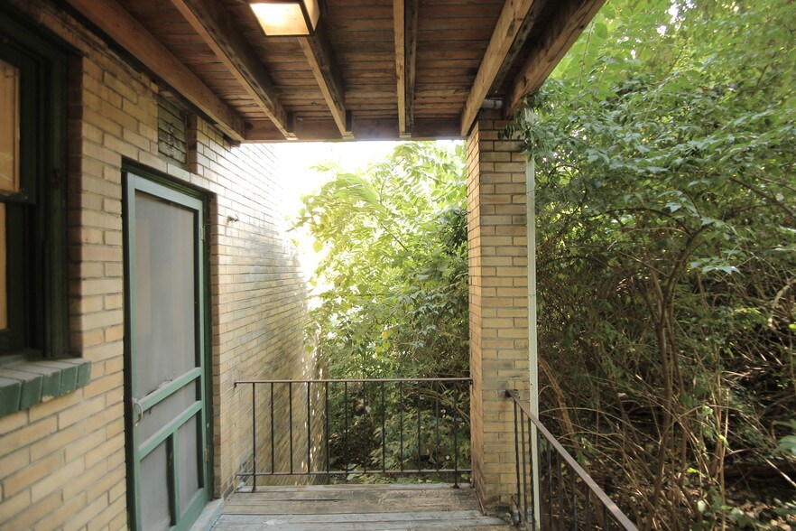 Building Photo - 1314 S Braddock Ave
